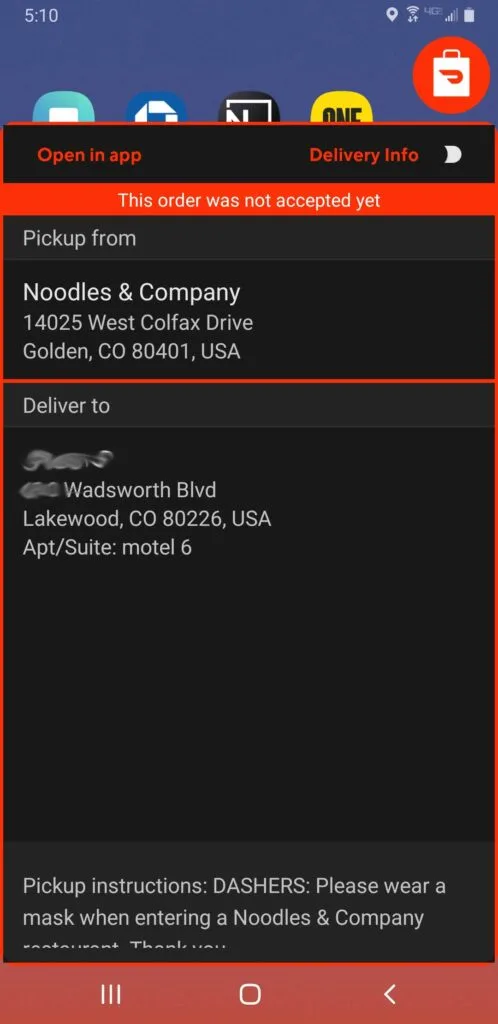 Screenshot of the delivery info screen on the floating dash widget that shows the pickup and dropoff addresses. 